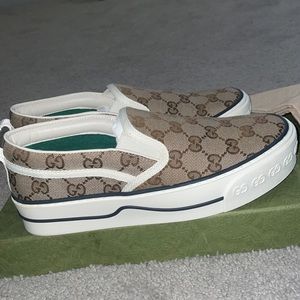 Gucci Tennis 1977 Slip On Sneakers womens Sz 37